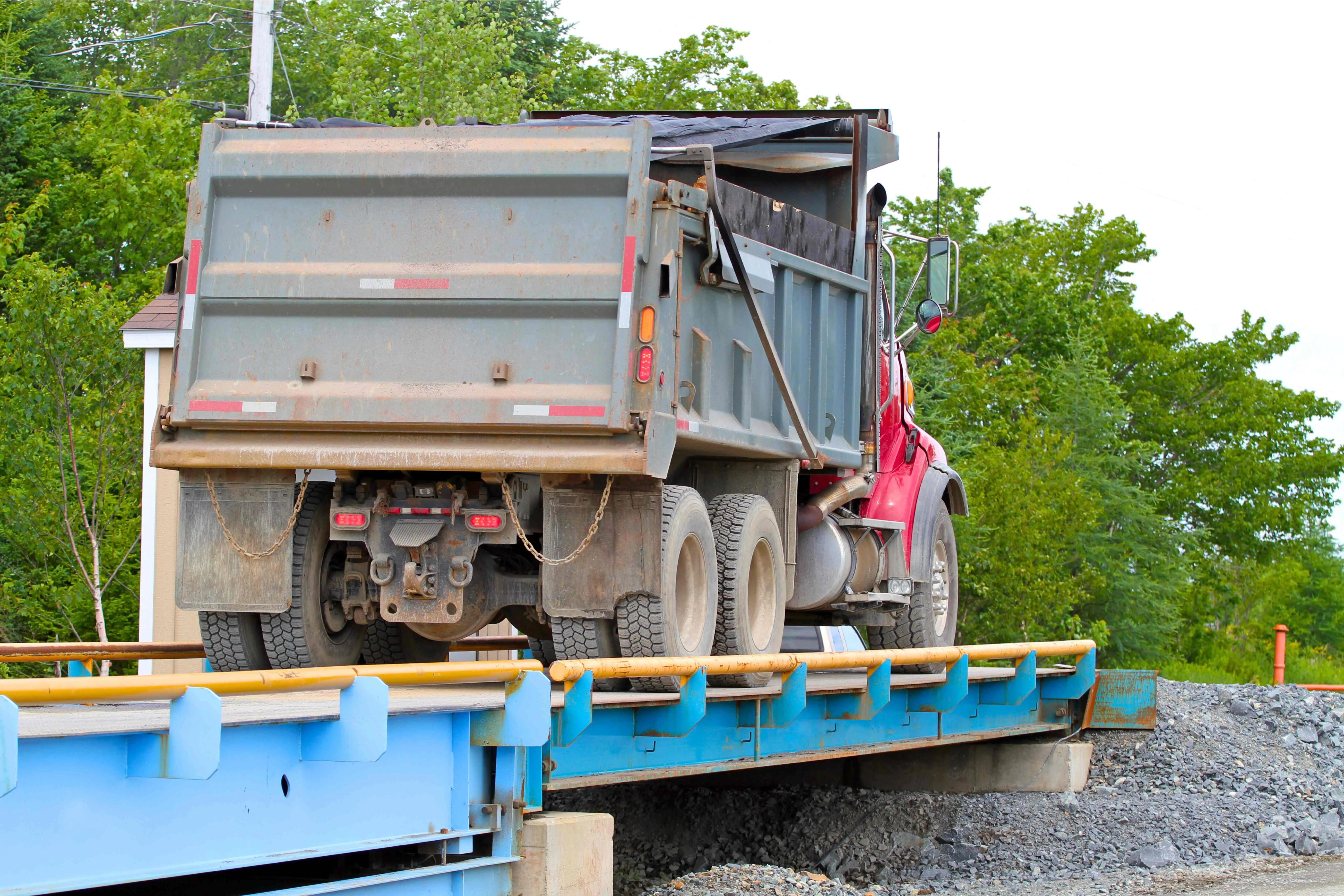 dumpster weigh in at landfill