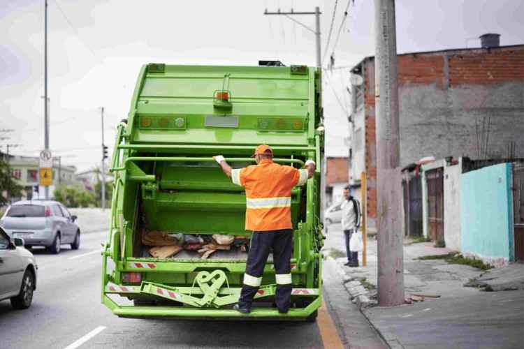 garbage collector is one of the most dangerous jobs