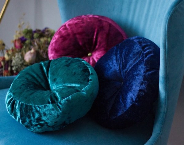 diy handmade velvet pillows
