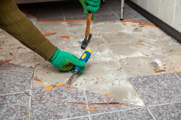 How to remove a tile floor